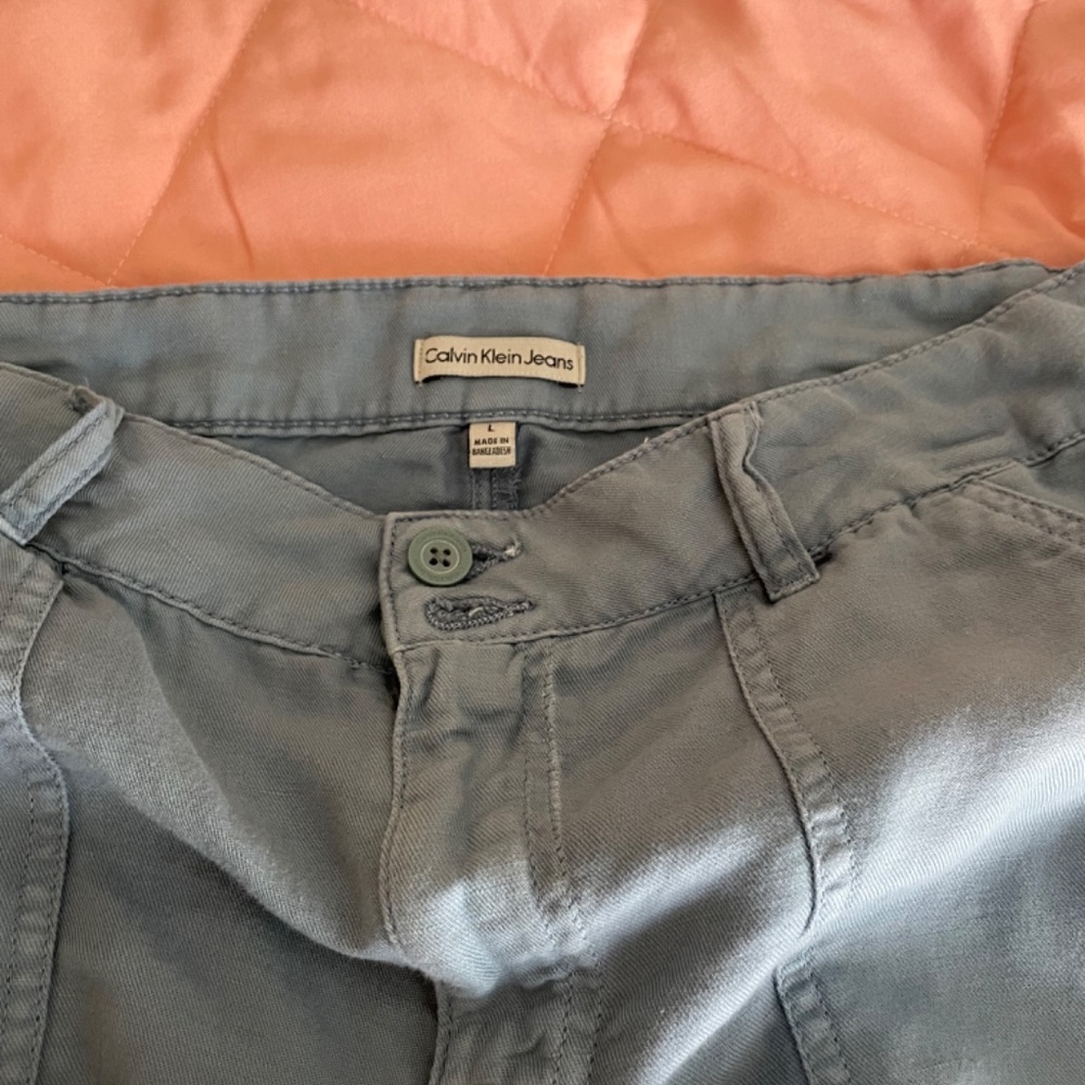 Shorts - Picture 3 of 5